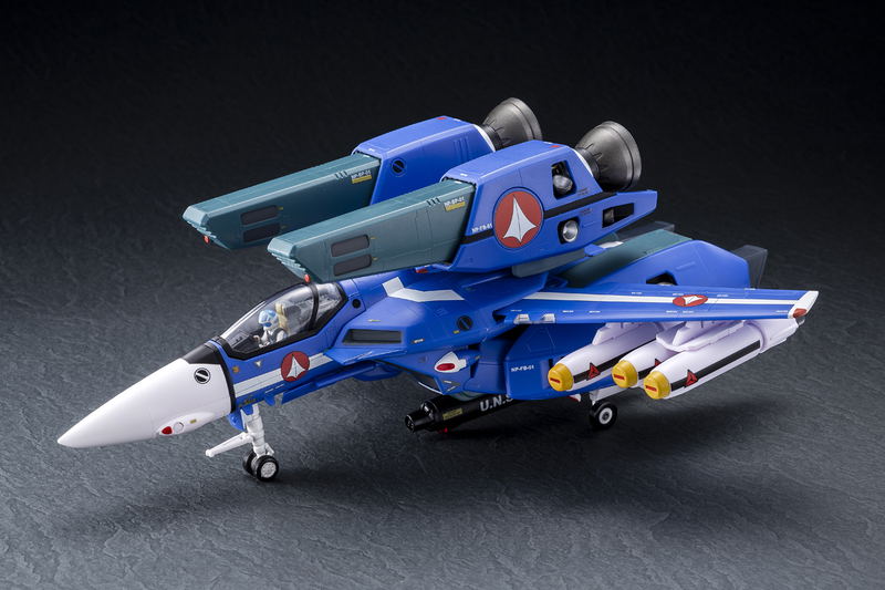 Super Dimension Fortress Macross 1/60 Perfect Trans: VF-1J Maximilian Jenius Type with Super Parts image 4
