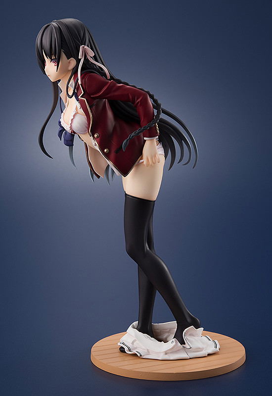 Classroom of the Elite 1/7 Scale Pre-Painted Figure: Suzune Horikita Clothes Changing Ver. image 4
