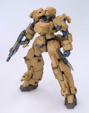 Frame Arms 1/100 Scale Model Kit: Type 32 Model 5 Zenrai :RE