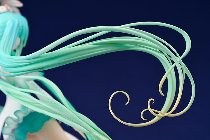 Good Smile Racing 1/1 Scale Pre-Painted Figure: Racing Miku 2017 Ver. image 4