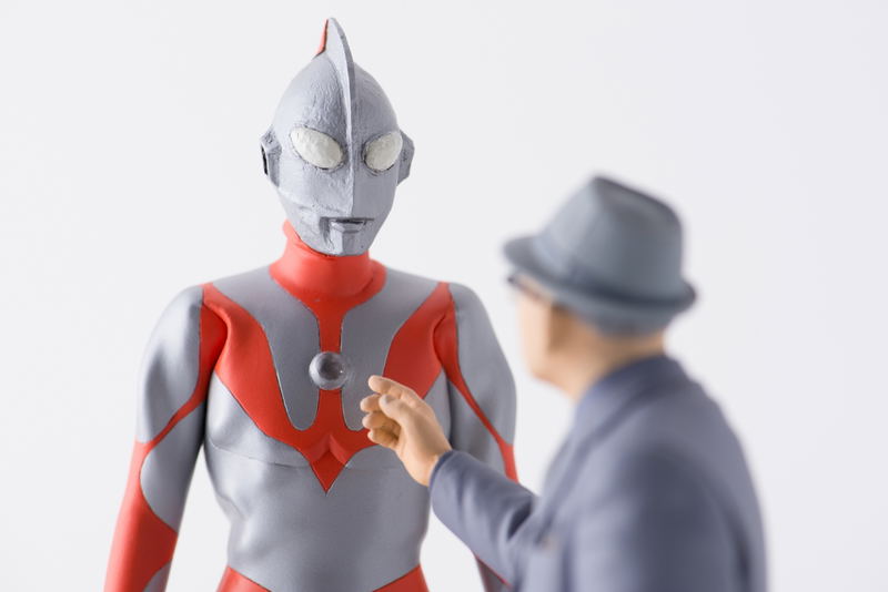 Ultraman 1/12 Scale Polystone Statue: Eiji Tsuburaya & Ultraman image 13