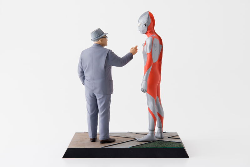 Ultraman 1/12 Scale Polystone Statue: Eiji Tsuburaya & Ultraman image 3