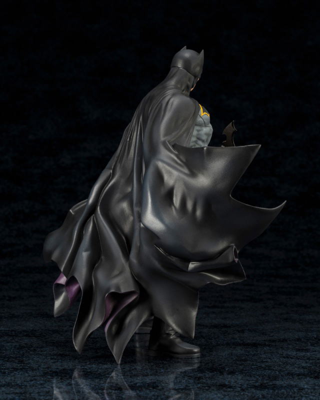 ARTFX+ Batman 1/10 Scale Pre-Painted Figure: Batman Rebirth (Re-run) image 7