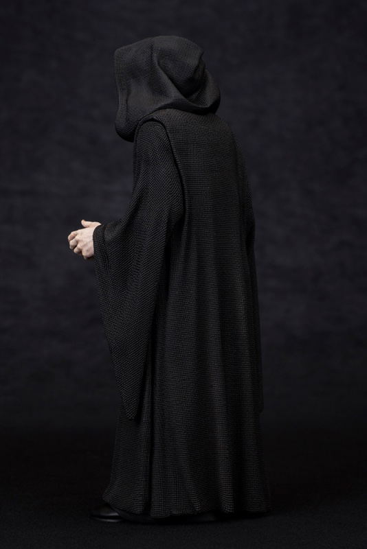 ARTFX+ Star Wars 1/10 Scale Pre-Painted Figure: Emperor Palpatine with Royal Guard 3 Pack image 5