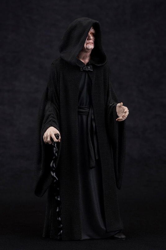 ARTFX+ Star Wars 1/10 Scale Pre-Painted Figure: Emperor Palpatine with Royal Guard 3 Pack image 8