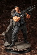 Marvel Universe 1/6 Scale Fine Art Statue: The Punisher thumbnail 1