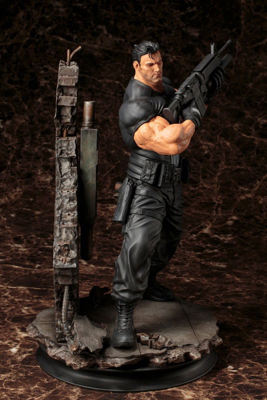 Marvel Universe 1/6 Scale Fine Art Statue: The Punisher image 2