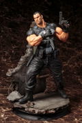 Marvel Universe 1/6 Scale Fine Art Statue: The Punisher thumbnail 9