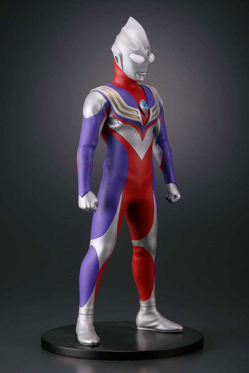 Character Classics Ultraman Tiga 1/5 Scale Figure: Ultraman Tiga image 10