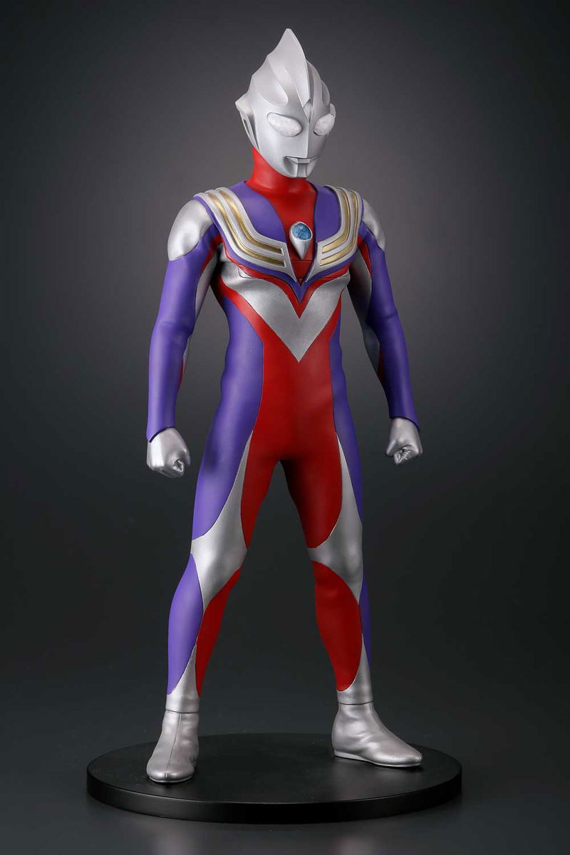 Character Classics Ultraman Tiga 1/5 Scale Figure: Ultraman Tiga image 11