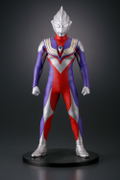 Character Classics Ultraman Tiga 1/5 Scale Figure: Ultraman Tiga thumbnail 2