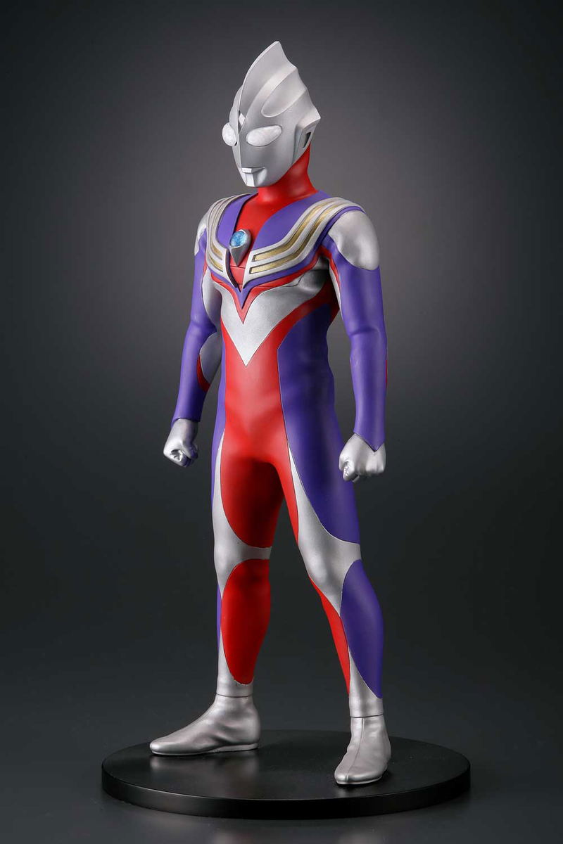 Character Classics Ultraman Tiga 1/5 Scale Figure: Ultraman Tiga image 4