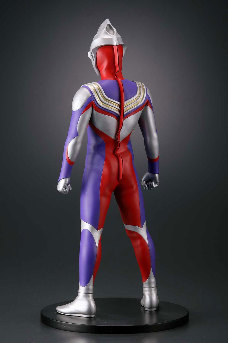 Character Classics Ultraman Tiga 1/5 Scale Figure: Ultraman Tiga image 6