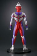 Character Classics Ultraman Tiga 1/5 Scale Figure: Ultraman Tiga thumbnail 7