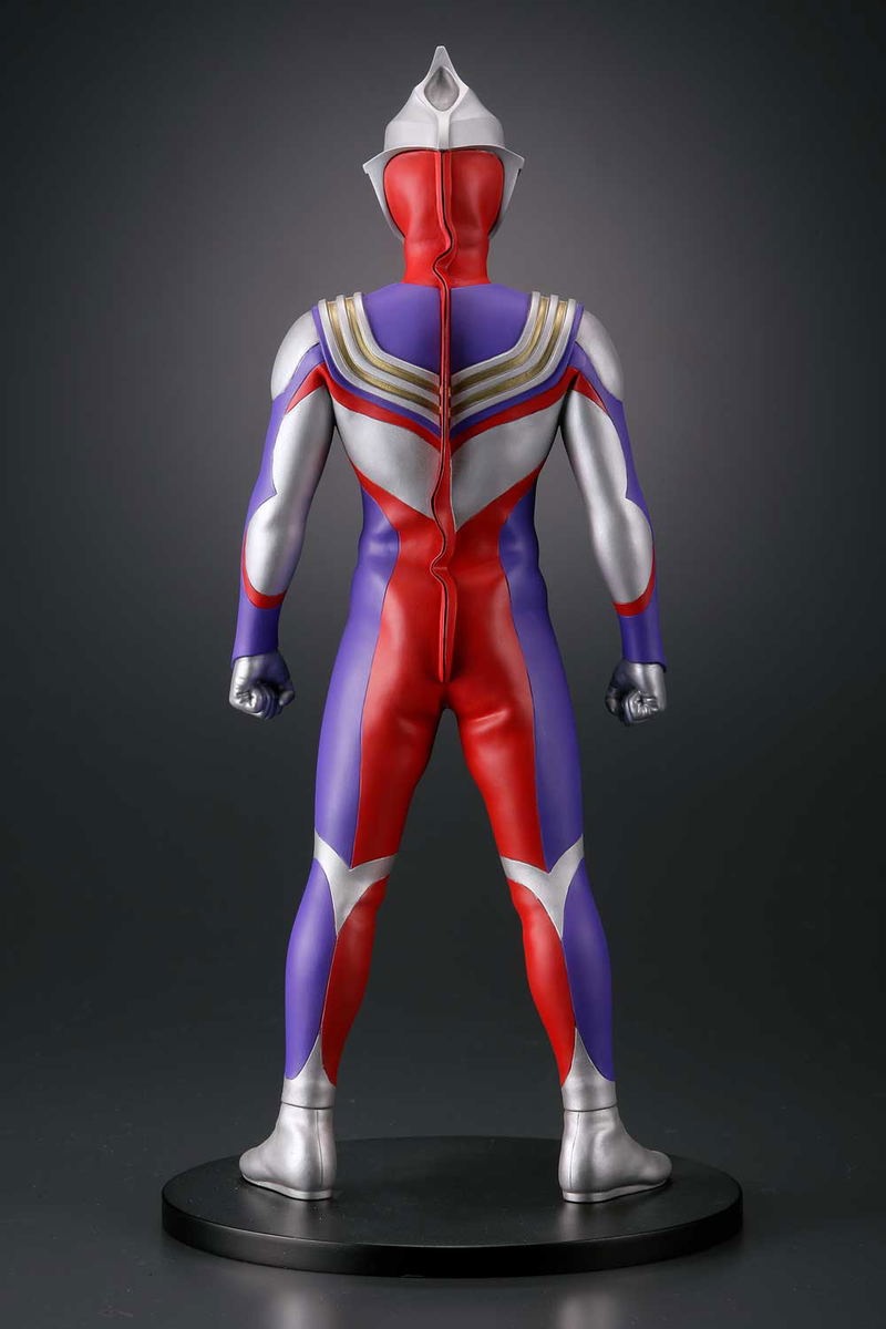 Character Classics Ultraman Tiga 1/5 Scale Figure: Ultraman Tiga image 7