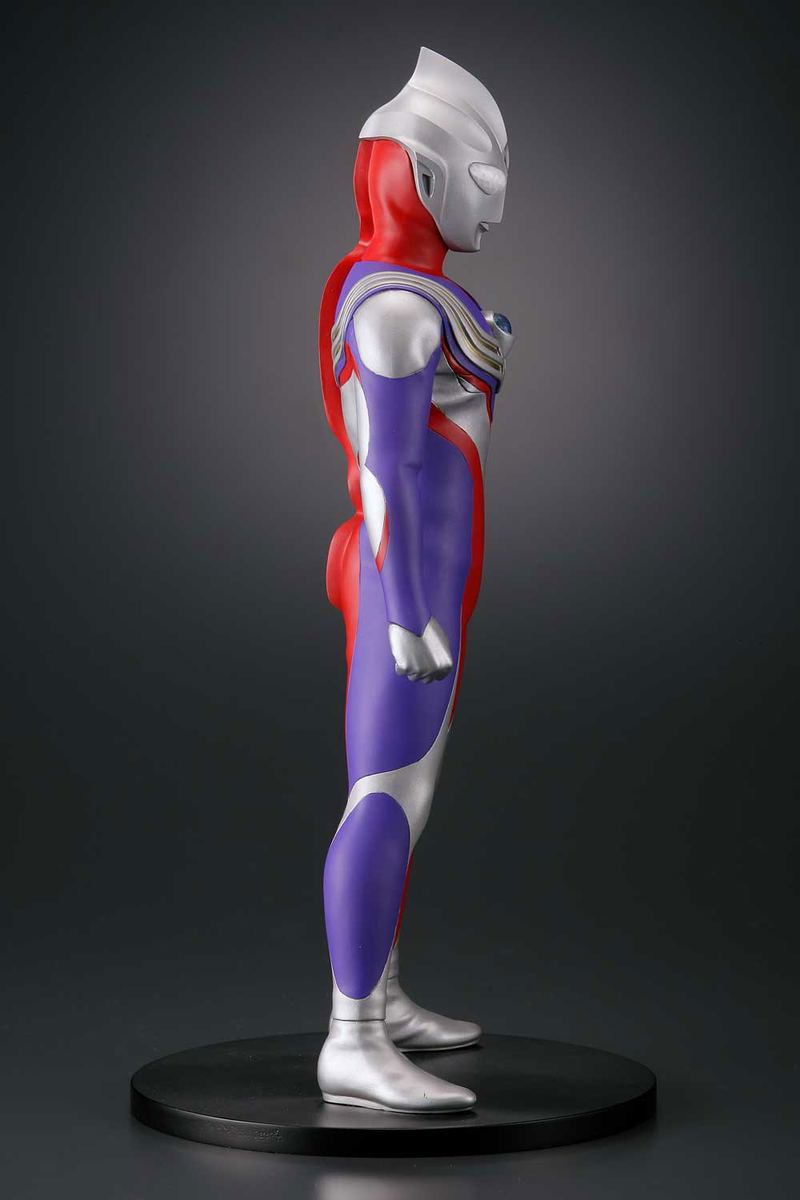 Character Classics Ultraman Tiga 1/5 Scale Figure: Ultraman Tiga image 9