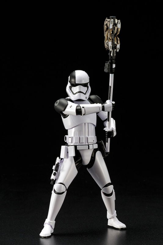 ARTFX+ Star Wars The Last Jedi 1/10 Scale Pre-Painted Figure: First Order Stormtrooper Executioner image 5