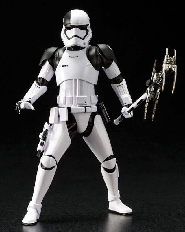 ARTFX+ Star Wars The Last Jedi 1/10 Scale Pre-Painted Figure: First Order Stormtrooper Executioner image 7