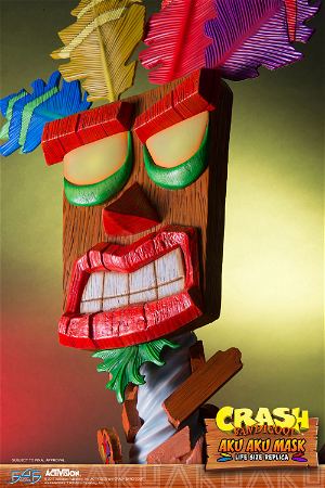 Crash Bandicoot Life-Size Aku Aku Mask