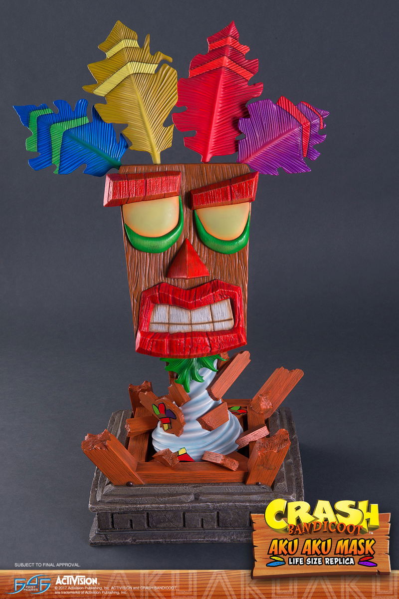Crash Bandicoot Life-Size Aku Aku Mask image 7