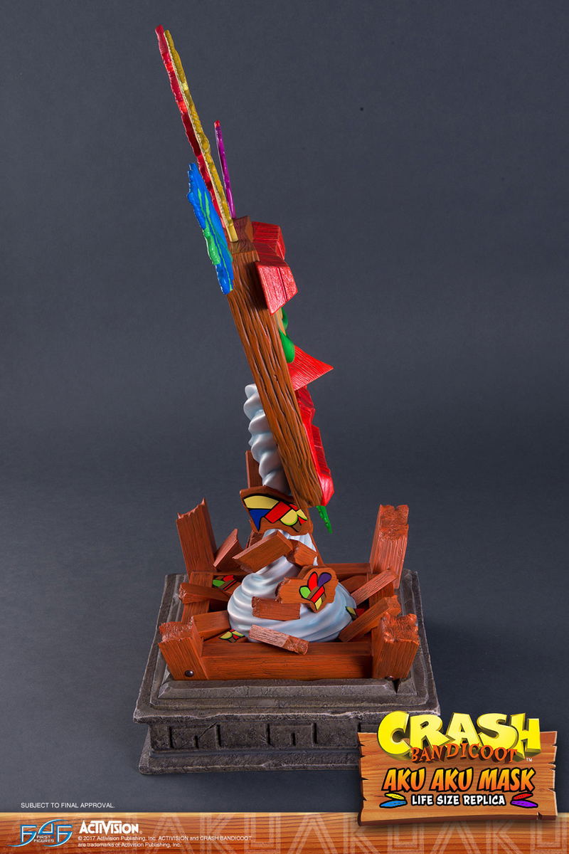 Crash Bandicoot Life-Size Aku Aku Mask image 9