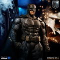 One:12 Collective Justice League Action Figure: Tactical Suit Batman thumbnail 12