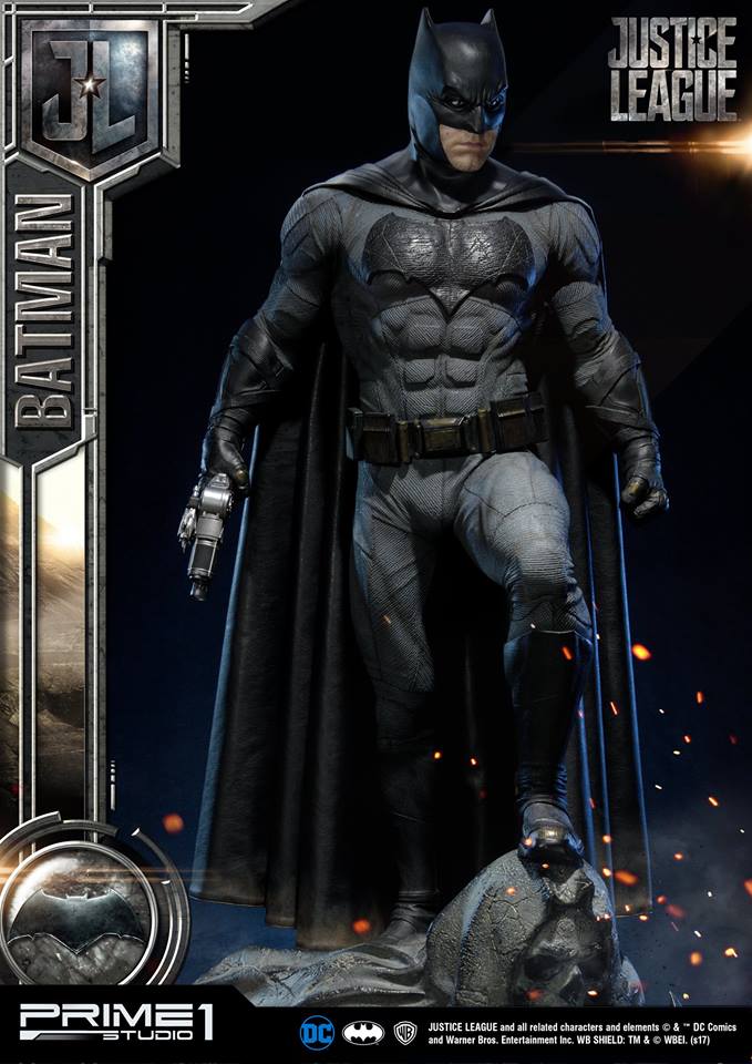 Museum Masterline Justice League 1/3 Scale Statue: Batman image 11