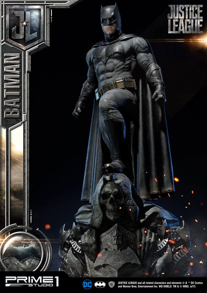 Museum Masterline Justice League 1/3 Scale Statue: Batman image 12