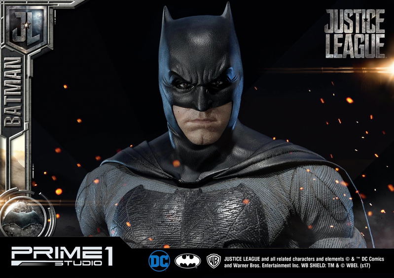 Museum Masterline Justice League 1/3 Scale Statue: Batman image 13