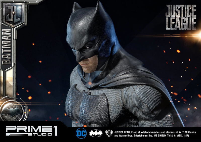 Museum Masterline Justice League 1/3 Scale Statue: Batman image 14