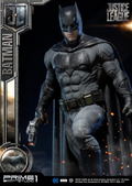 Museum Masterline Justice League 1/3 Scale Statue: Batman thumbnail 3