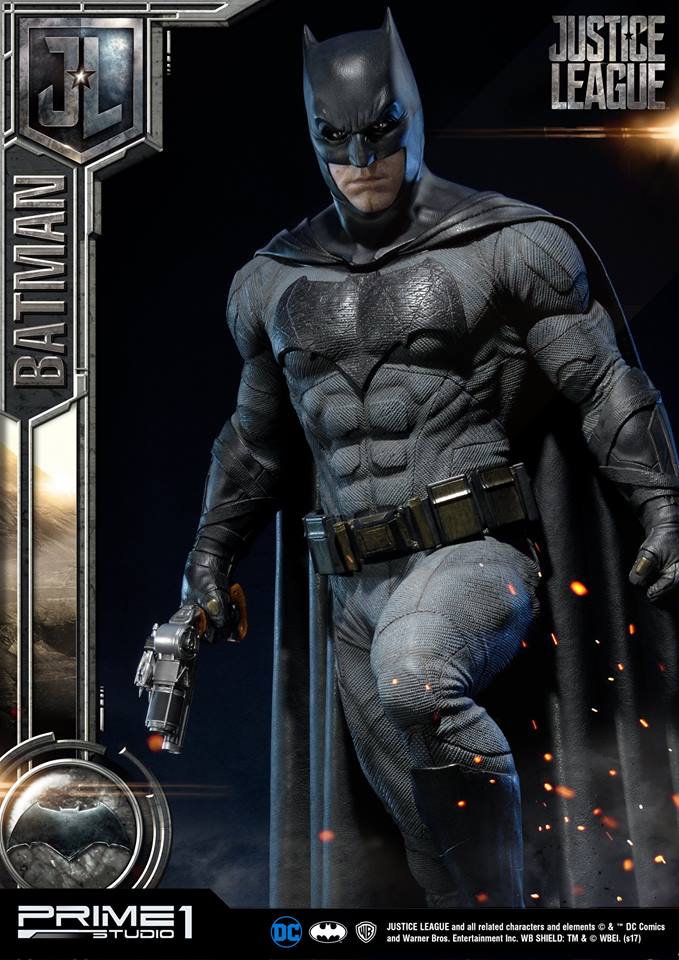 Museum Masterline Justice League 1/3 Scale Statue: Batman image 3