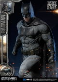 Museum Masterline Justice League 1/3 Scale Statue: Batman thumbnail 4