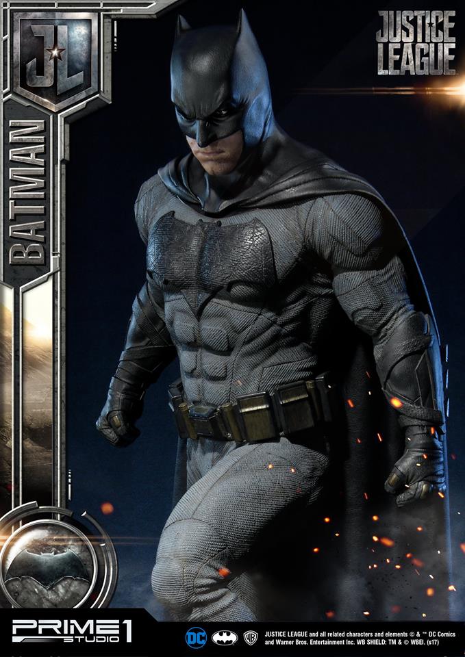 Museum Masterline Justice League 1/3 Scale Statue: Batman image 4