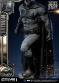 Museum Masterline Justice League 1/3 Scale Statue: Batman thumbnail 5