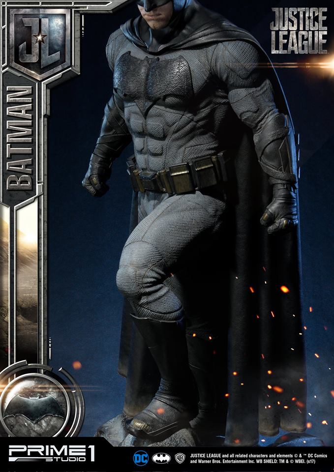 Museum Masterline Justice League 1/3 Scale Statue: Batman image 5