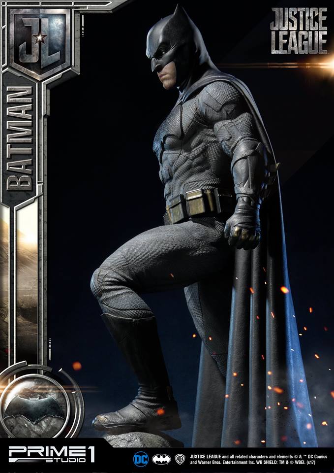 Museum Masterline Justice League 1/3 Scale Statue: Batman image 7