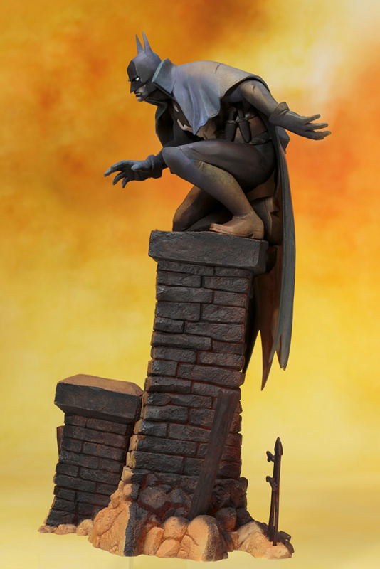 ARTFX+ Batman Gotham by Gaslight 1/10 Scale Pre-Painted Figure: Batman Artist Finish image 4