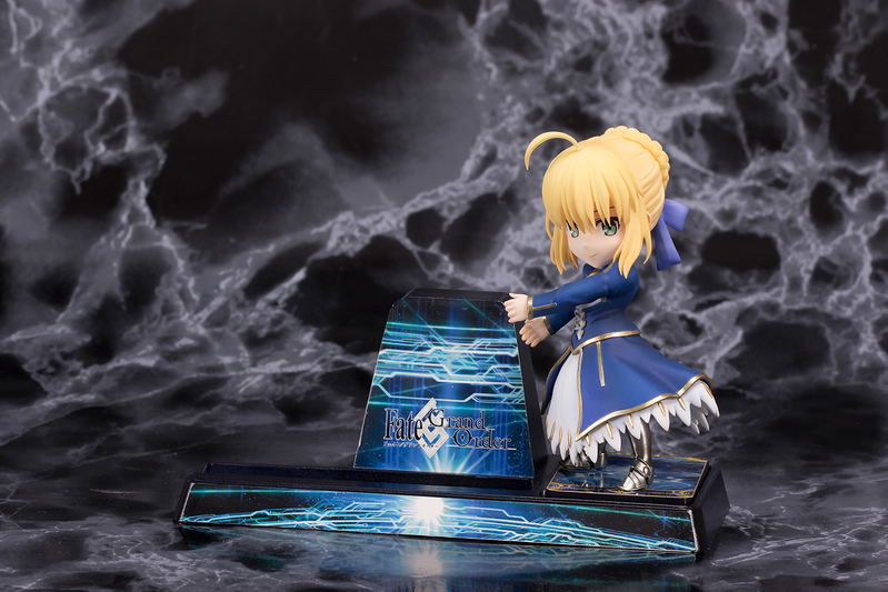 Smartphone Stand Bishoujo Character Collection No.17 Fate/Grand Order: Saber/Altria Pendragon image 3