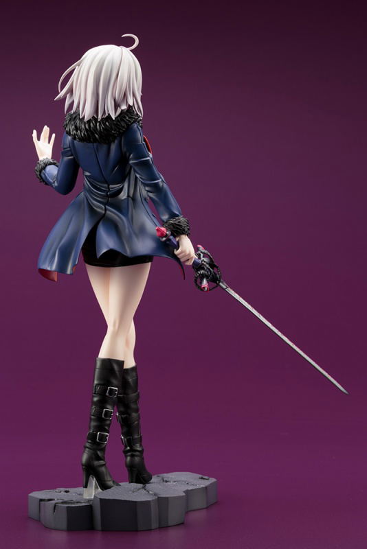Fate/Grand Order 1/7 Scale Pre-Painted Figure: Avenger/Jeanne d'Arc (Alter) Casual Ver. image 9