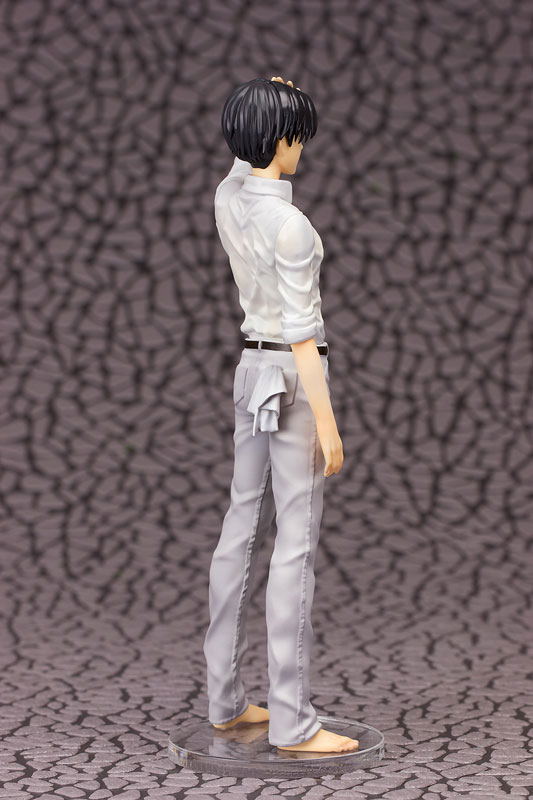 Attack on Titan 1/8 Scale Pre-Painted Figure: Levi (Re-run) image 3