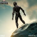 One:12 Collective Action Figure: Black Panther thumbnail 3