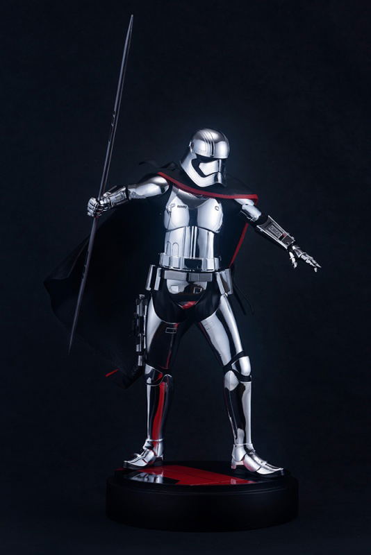 ARTFX Star Wars - The Last Jedi 1/7 Scale Pre-Painted Figure: Captain Phasma image 3