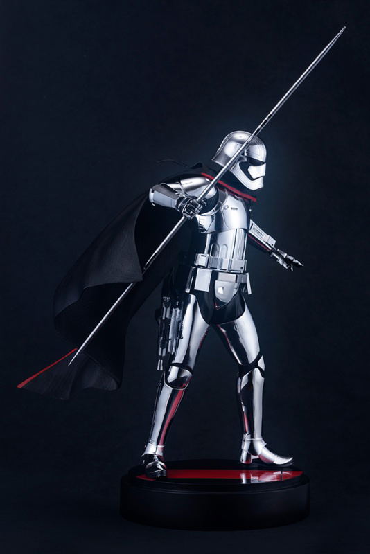 ARTFX Star Wars - The Last Jedi 1/7 Scale Pre-Painted Figure: Captain Phasma image 4