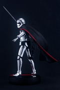 ARTFX Star Wars - The Last Jedi 1/7 Scale Pre-Painted Figure: Captain Phasma thumbnail 6