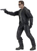 Terminator 2 1/4 Scale Action Figure: T-800 thumbnail 2