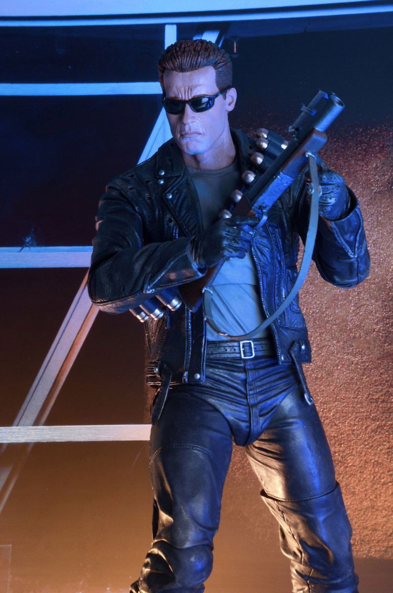 Terminator 2 1/4 Scale Action Figure: T-800 image 5