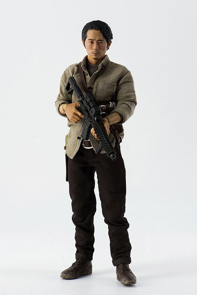 The Walking Dead 1/6 Scale Pre-Painted Action Figure: Glenn Rhee image 4