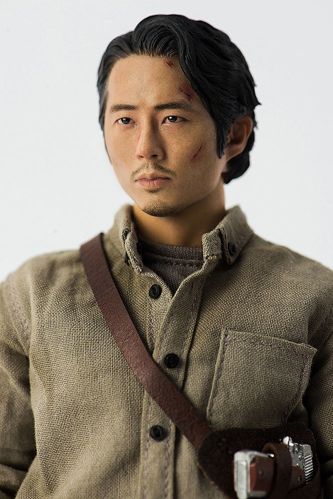 The Walking Dead 1/6 Scale Pre-Painted Action Figure: Glenn Rhee image 6