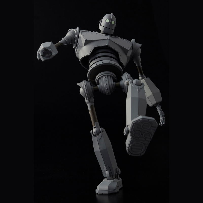 Riobot The Iron Giant 1/80 Scale Pre-Painted Figure: The Iron Giant image 3